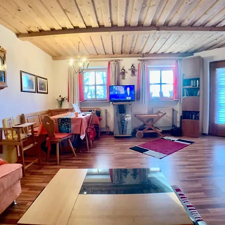 アパート Grosse-ferienwohnung-pool-sauna-hallenbad-wintersport-bei-passau